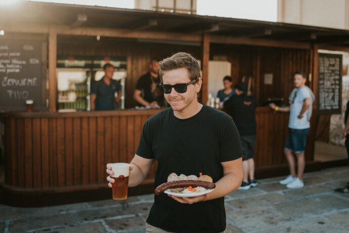 Léto v Prazdroji 2023: Prázdninové čtvrteční večery s devíti koncerty a skvělou zábavou 