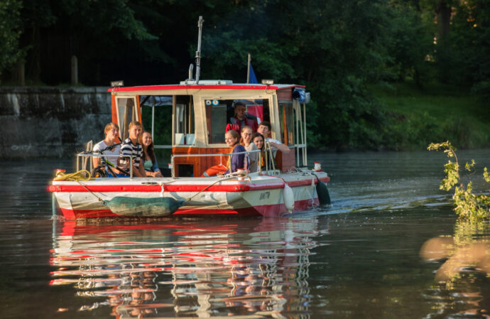 Plavby na řece Vltavě ukáží podzimní krásu jižních Čech