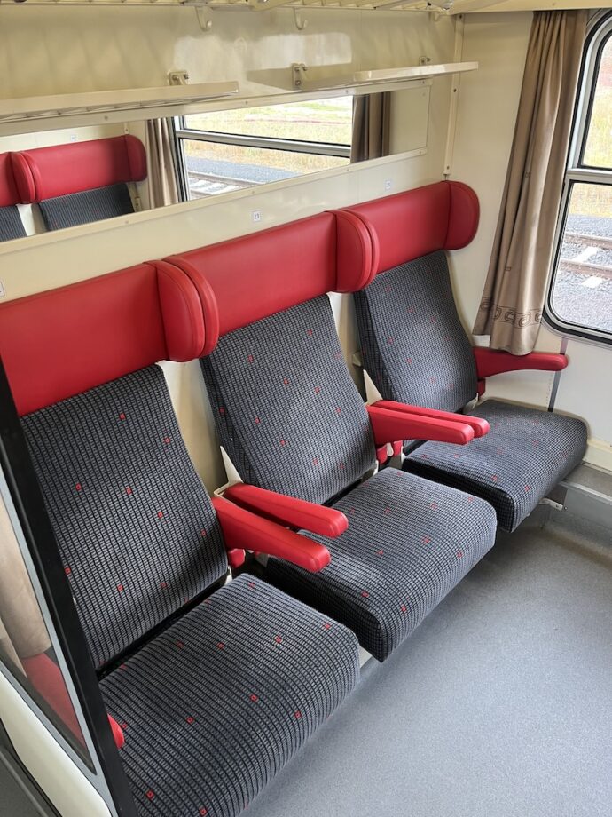 Rychlíkový vůz 1.-třídy A149. Foto: ©Valenta Rail