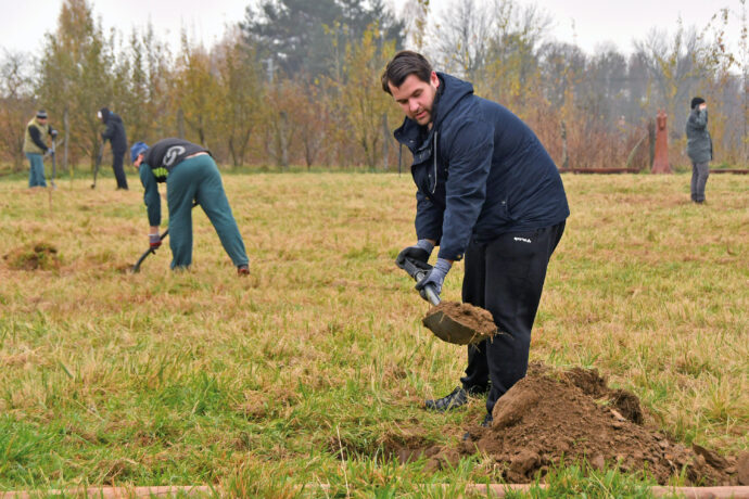Na bohatou výsadbu v Bohumíně-Skřečoni naváže nový ovocný sad. Foto © Pavel Čempěl