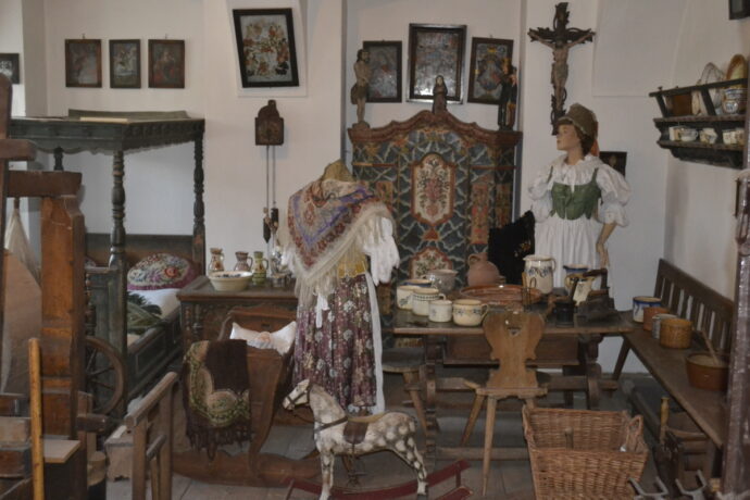Expozice národopisu. Foto: ©Městské muzeum a galerie Lomnice nad Popelkou