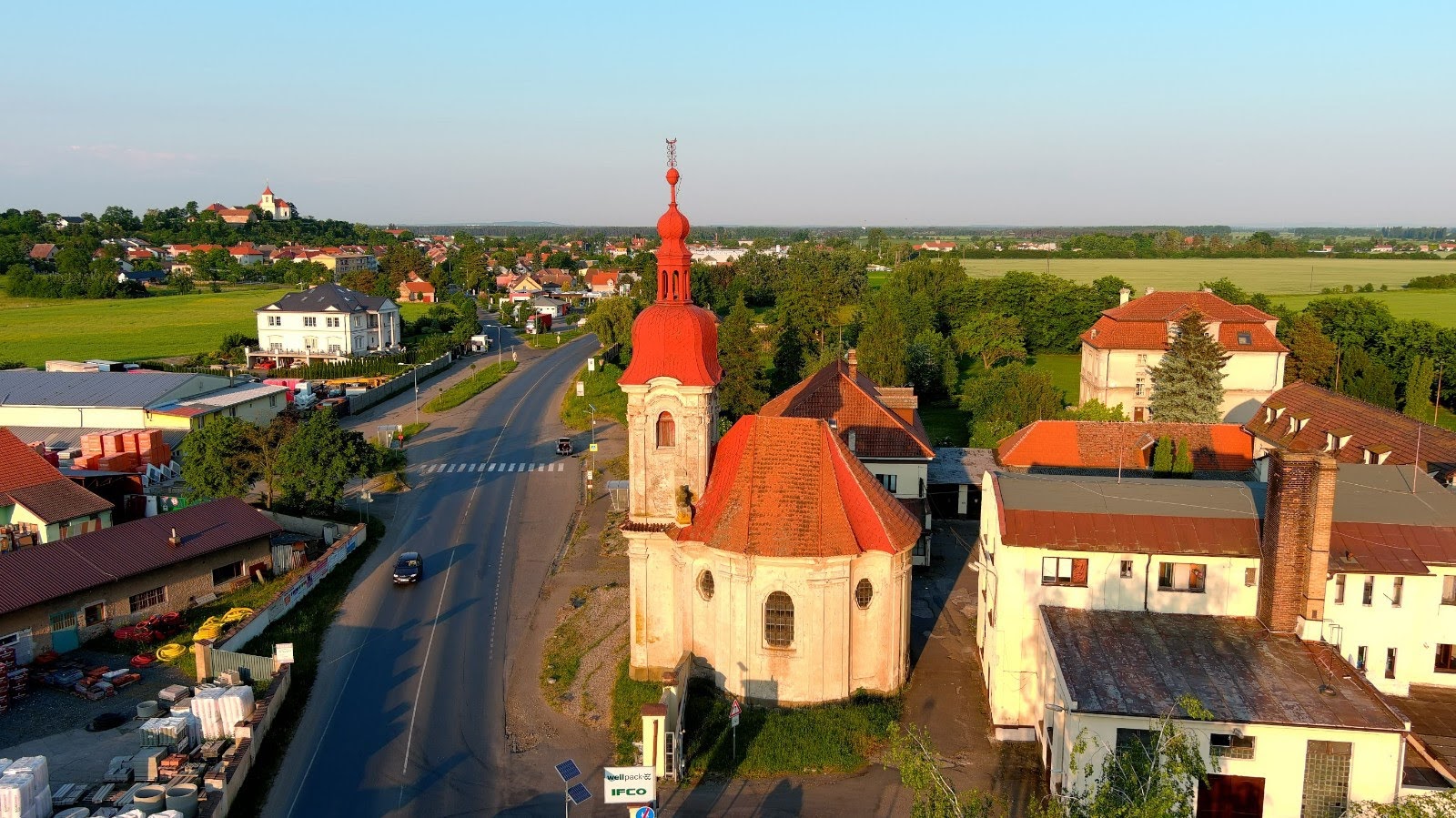 Sadská, to je nádherné koupání v pískovně i historické památky města