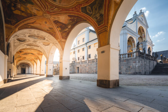 Kam za modlitbou? TOP poutní místa ve Středočeském kraji